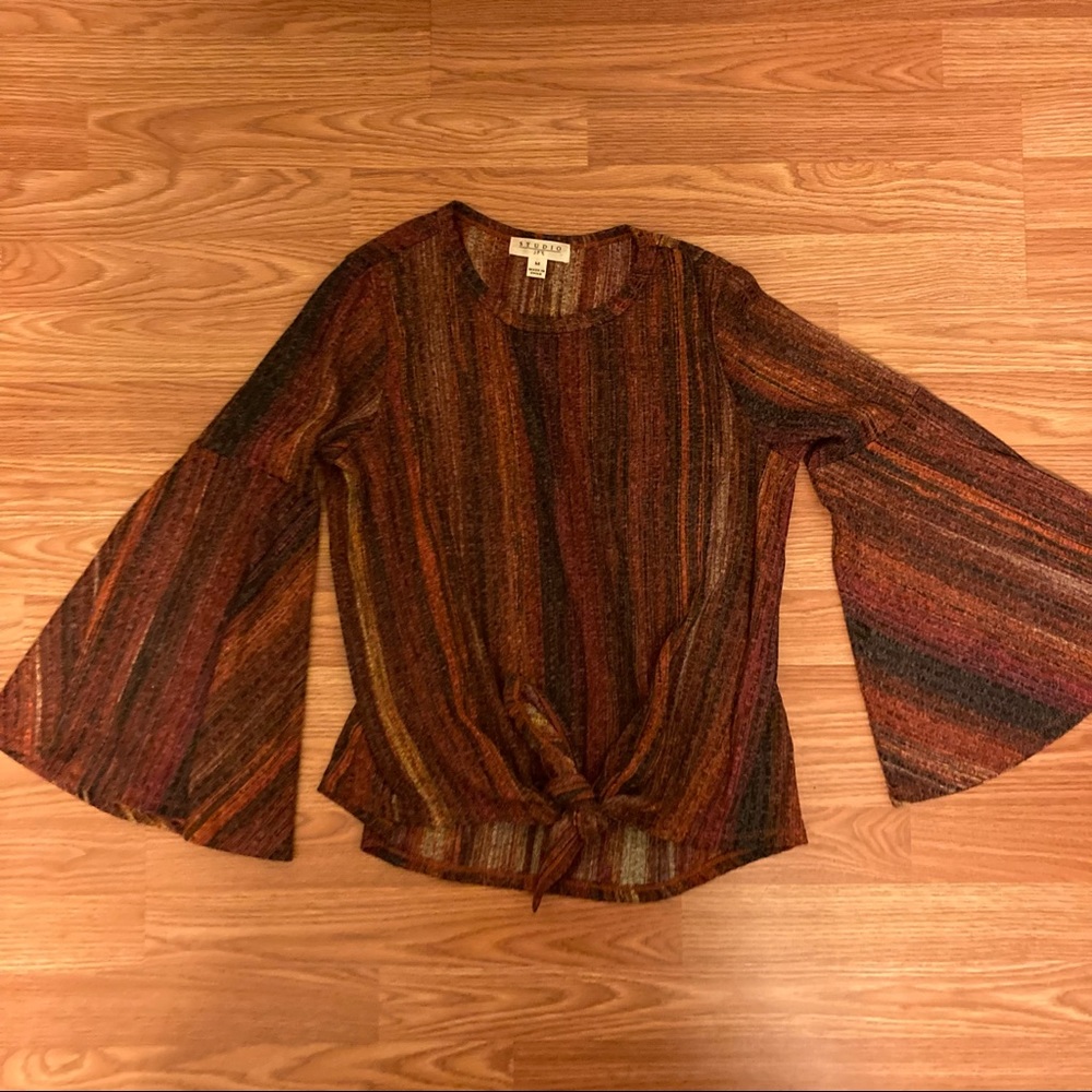Bell sleeve blouse